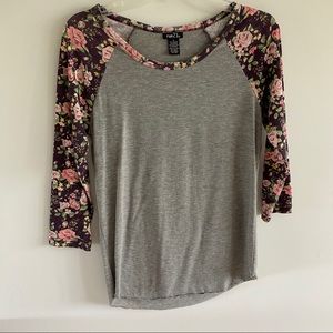 Floral print grey 3/4 sleeve tee by Rue21